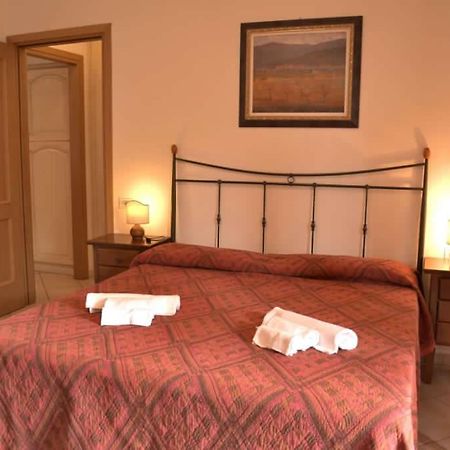 Residence Villa Clara San Vincenzo Buitenkant foto