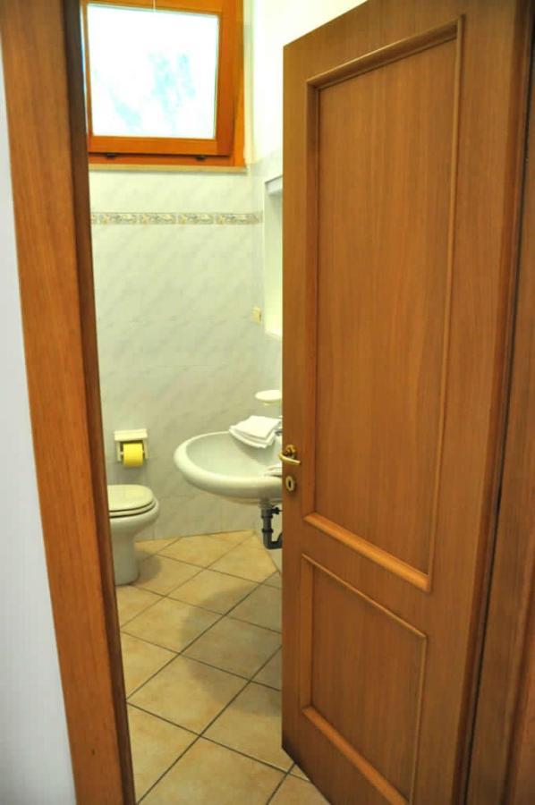 Residence Villa Clara San Vincenzo Buitenkant foto