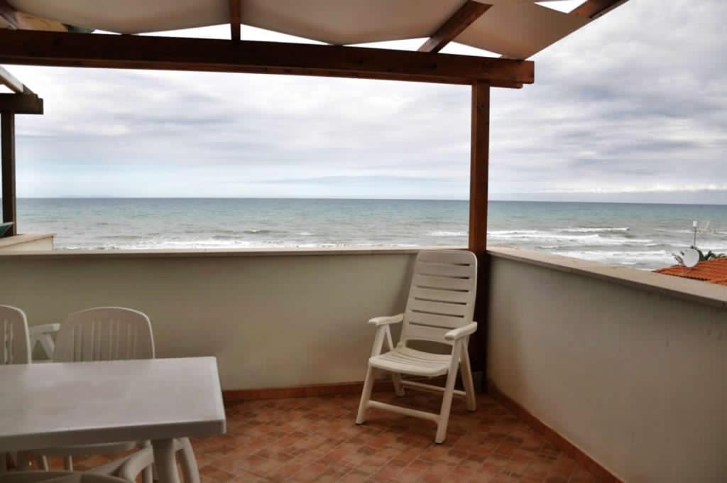 Residence Villa Clara San Vincenzo Buitenkant foto